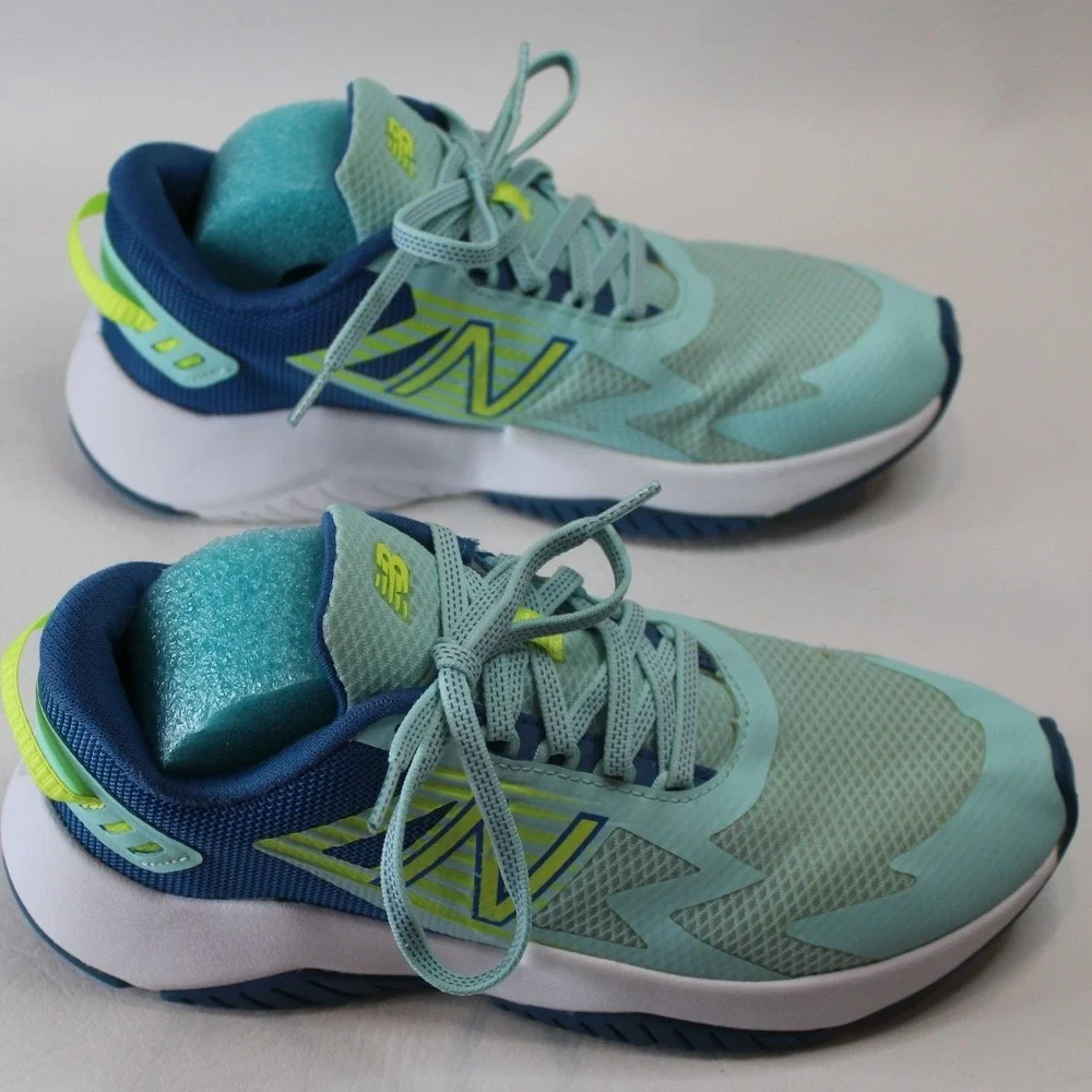 New‎ Balance Running Shoes Aqua Blue Yellow Size 5.5 Mens.